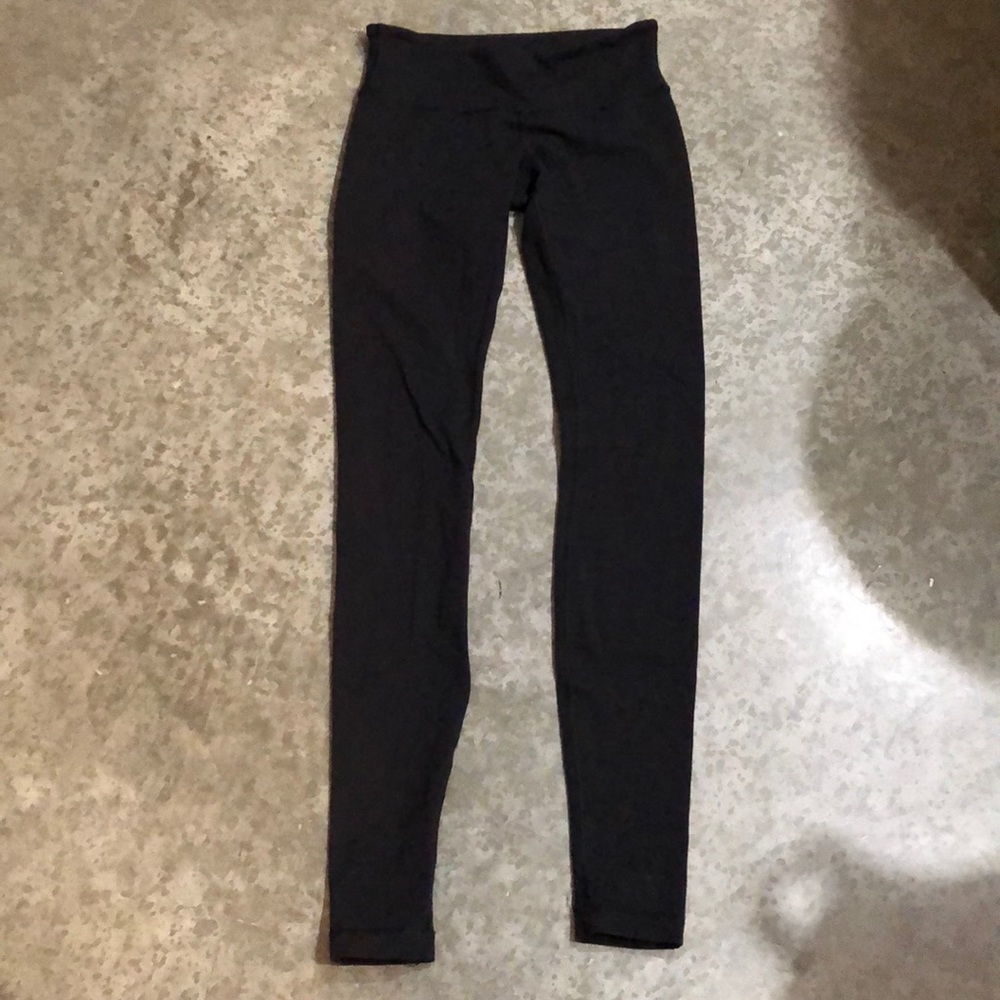 Black Lululemon Wunder Under Leggings size 4
